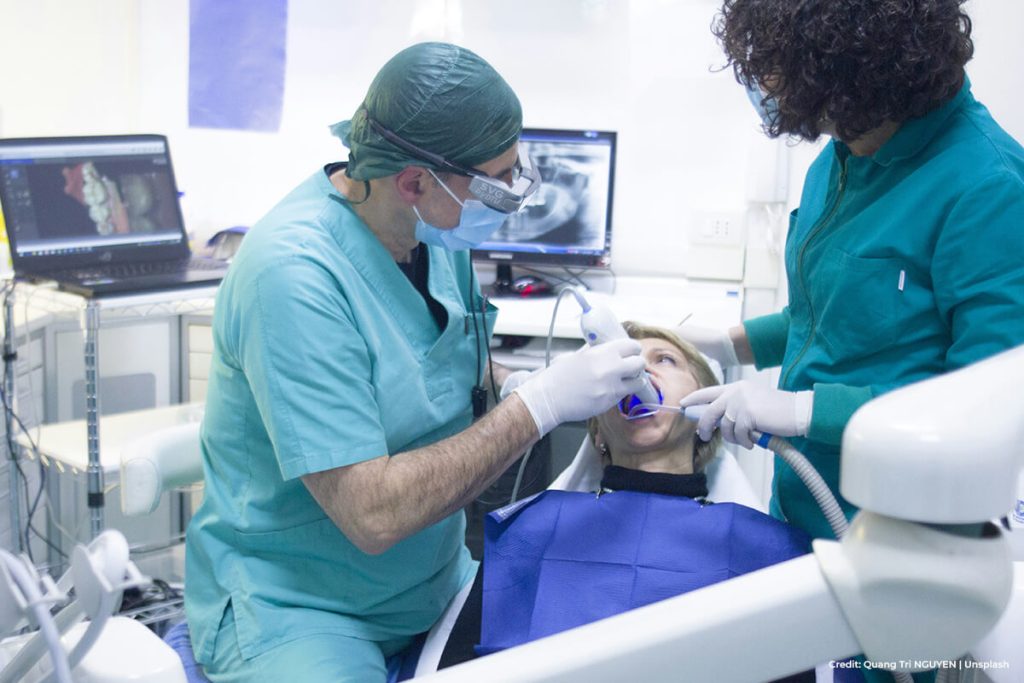 10-Signs-You-Need-Deep-Teeth-Cleaning